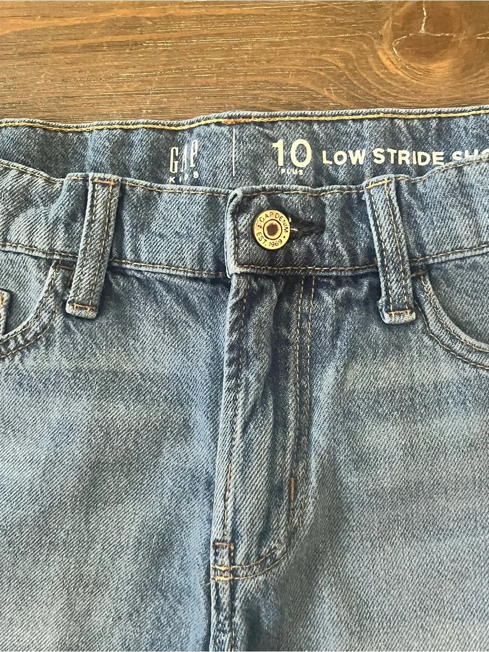 GAP Kids Girls Size 10 Distressed Denim Shorts Low Stride